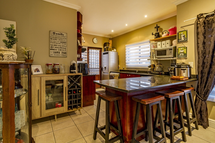 3 Bedroom Property for Sale in Heritage Park Western Cape